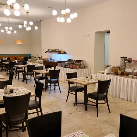 D50 Szálloda 4*