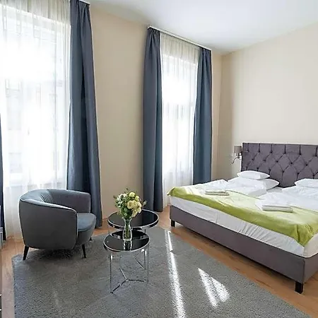 D50 4* Budapeşte