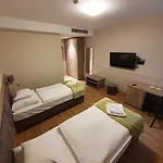 Hotel D50 4*