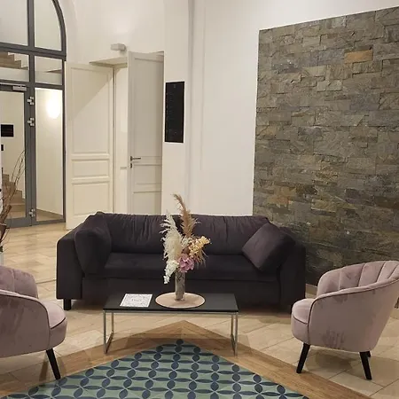 Ξενοδοχείο D50 4*