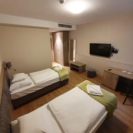 Hotel D50 4*