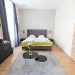 D50 Szálloda 4*